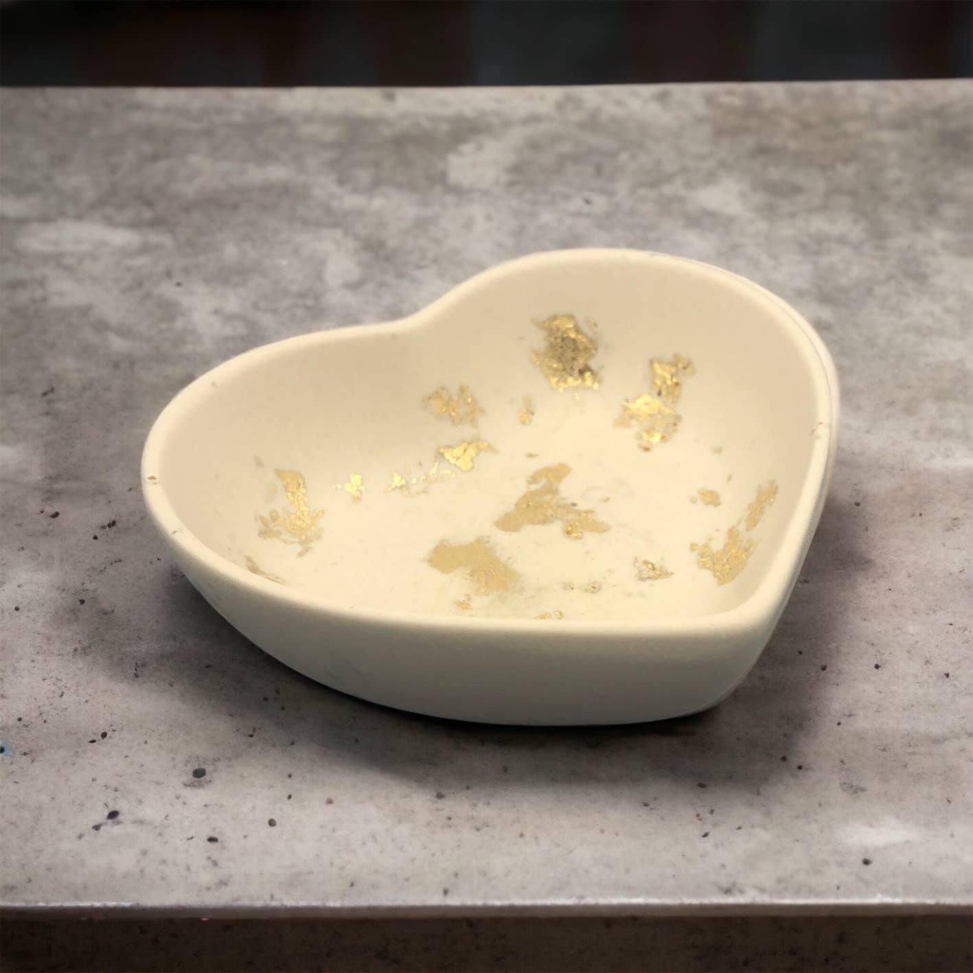 Handmade Jesmonite Mini Heart Dish - Stone & Gold Leaf