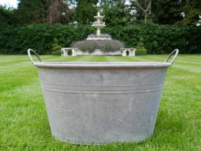 Galvanised Bath / Planter
