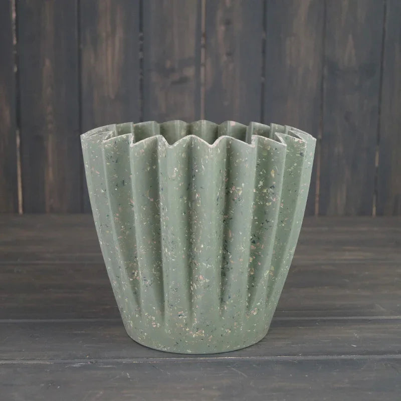 Earthy Forest Green Bamboo Corrugated Pot (19cm)