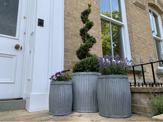Set of 3 Round Tubs / Planters (Dolly Tub Style)