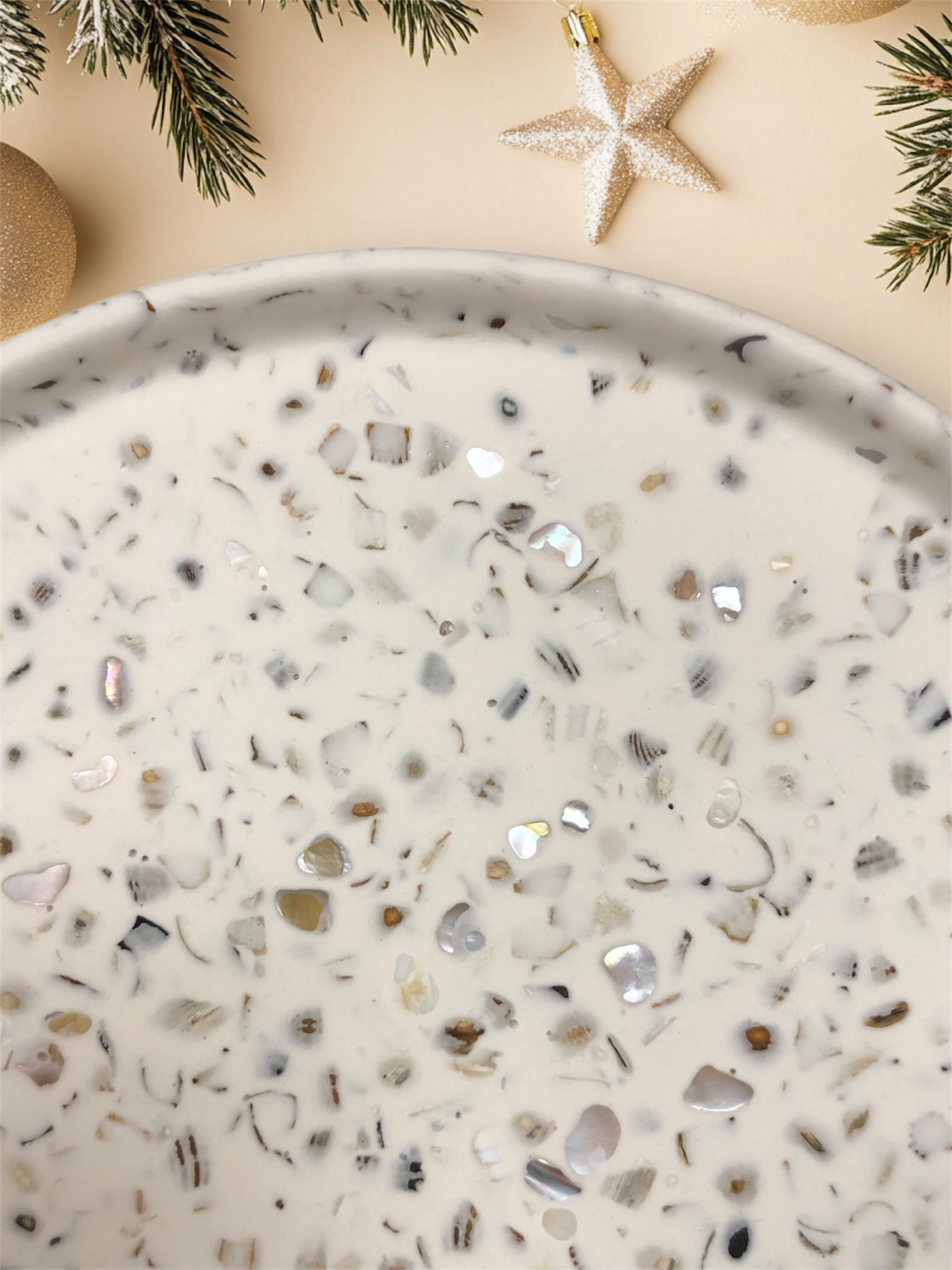 Handmade Jesmonite Large Circle Tray - Shell pieces