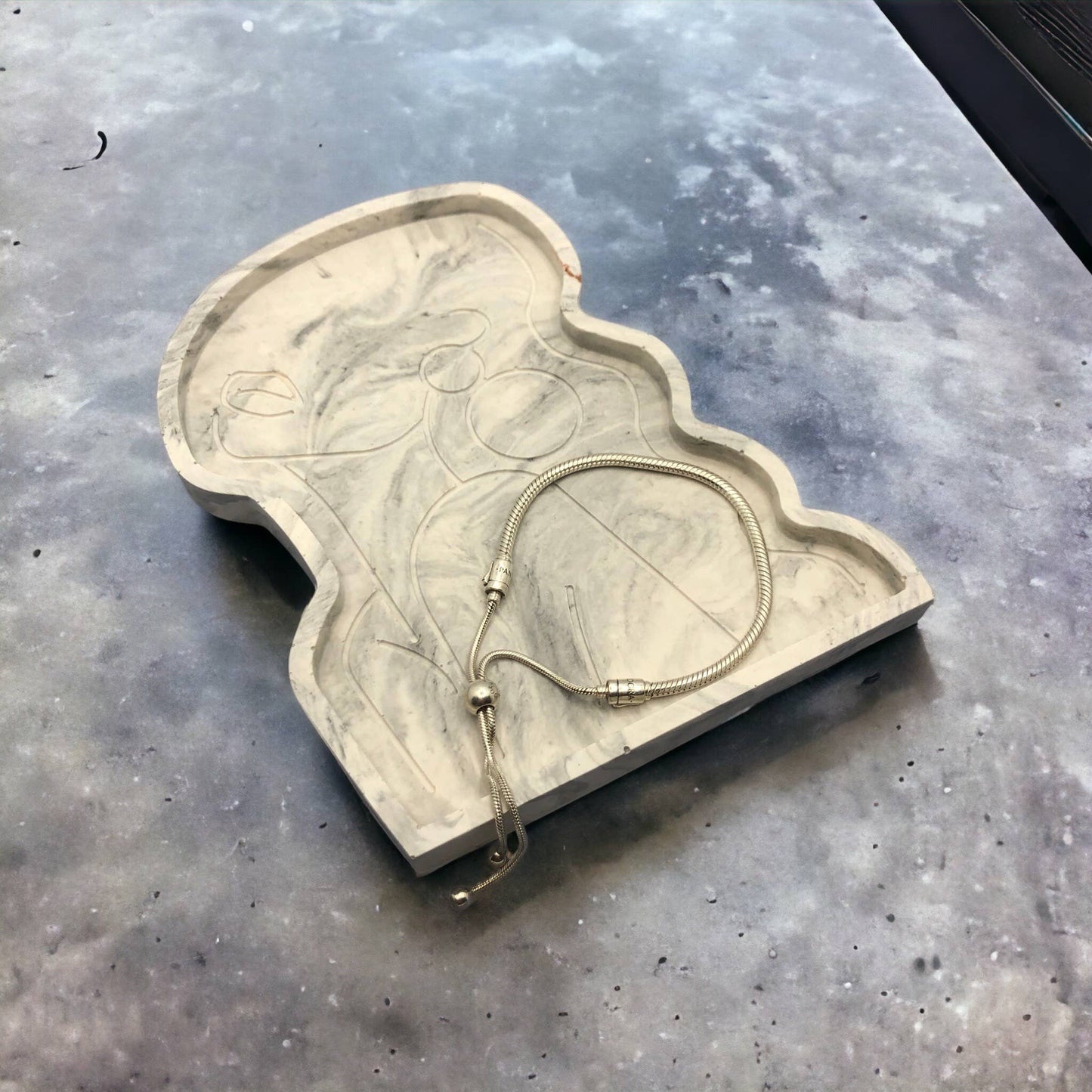 Handmade Jesmonite Body Tray - Grey Marble